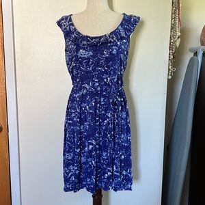 New York & Company Stretch fluttery dress